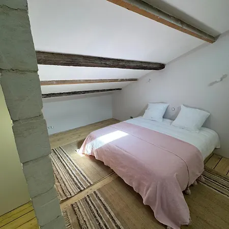 Uzes-la Maison Aux Petits Pas Casa vacanze