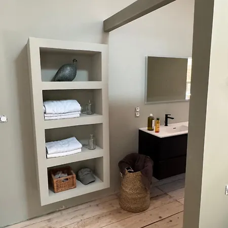 Uzes-la Maison Aux Petits Pas Uzès