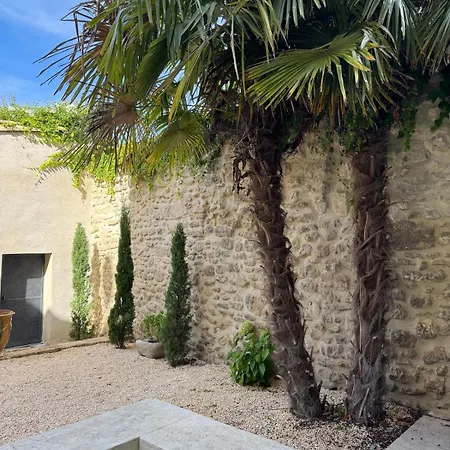 Uzes-la Maison Aux Petits Pas Casa vacanze