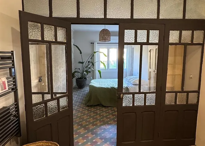 Uzes-la Maison Aux Petits Pas * Uzès